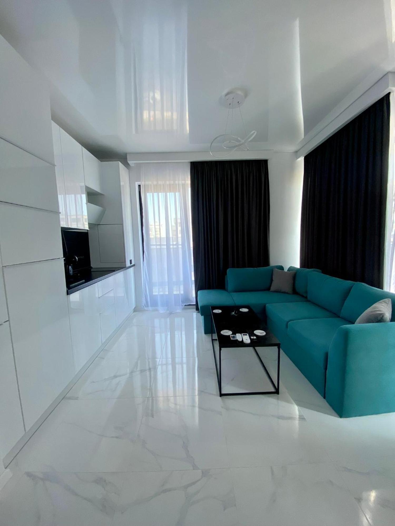 Studio503 By Allegio-mamaia's Seaside Luxury Near Finest Clubs & Beaches Apartment Mamaia