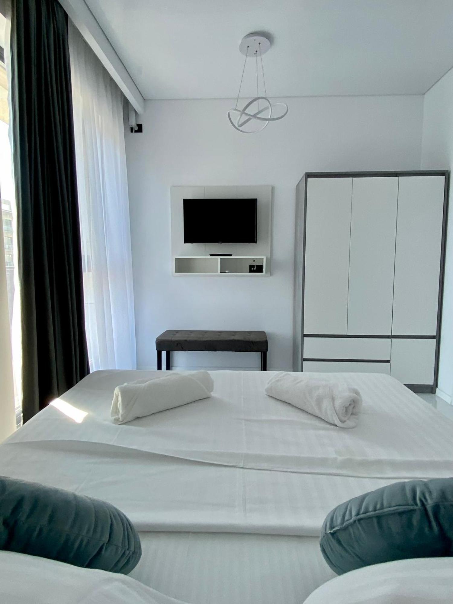Apartment Studio503 By Allegio-mamaia's Seaside Luxury Near Finest Clubs & Beaches *