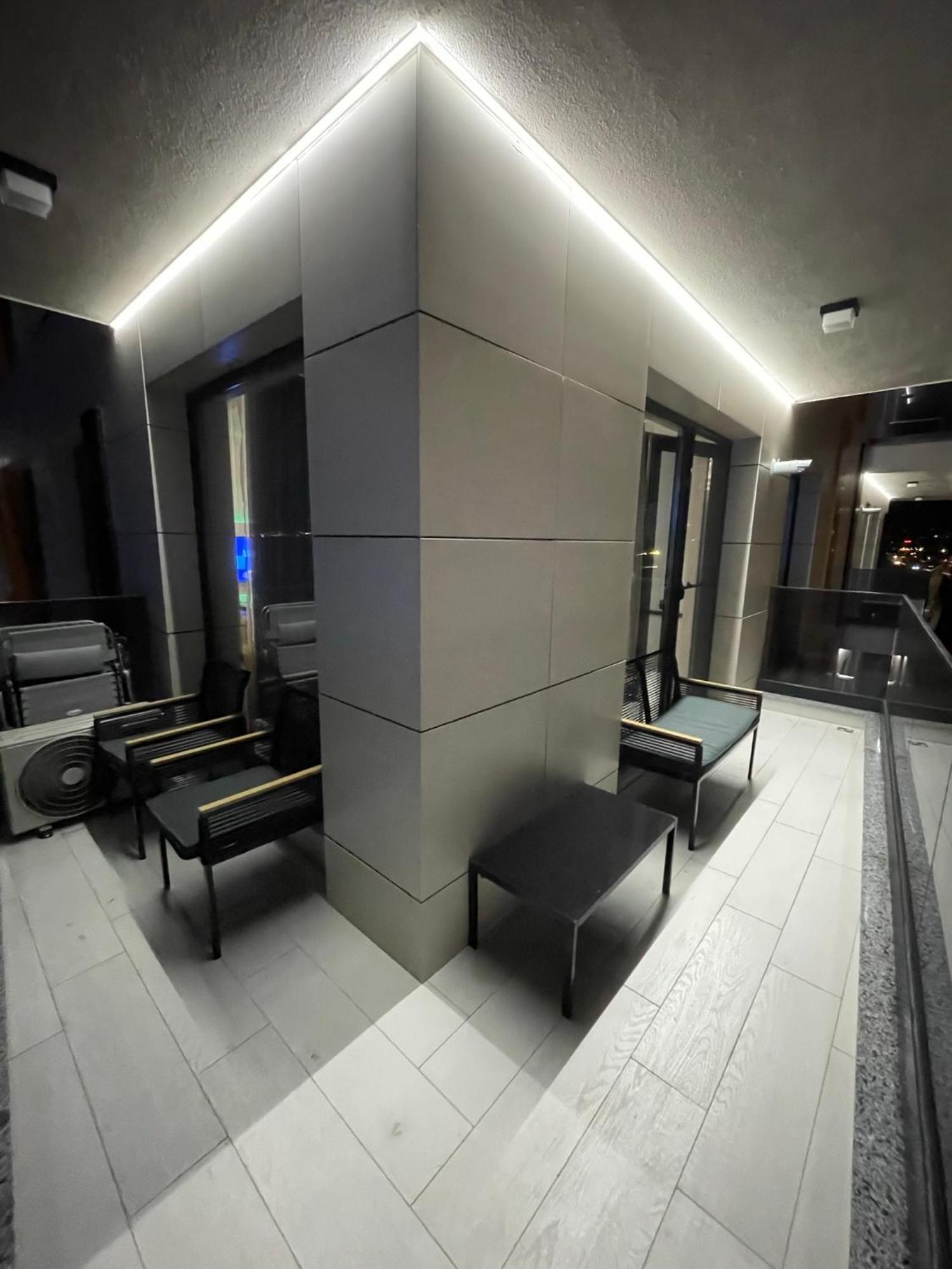 Apartment Studio503 By Allegio-mamaia's Seaside Luxury Near Finest Clubs & Beaches Mamaia